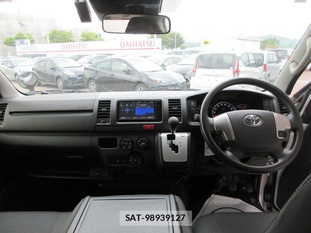 Toyota HIACE VAN 2020-04 8099501-8