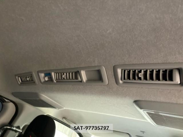 Toyota HIACE VAN 2021-01 8099503-10