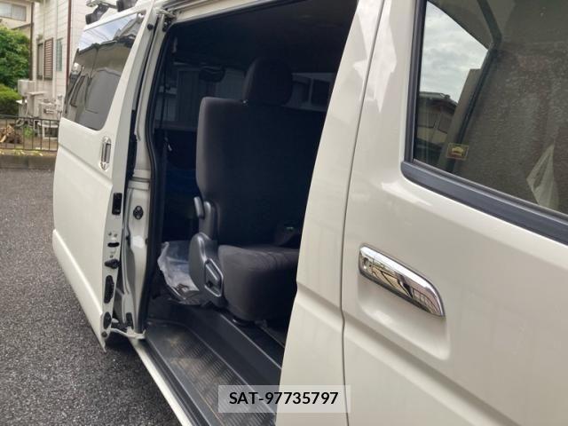 Toyota HIACE VAN 2021-01 8099503-12