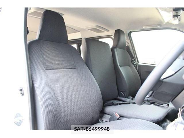 Toyota HIACE VAN 2025-04 8099493-13