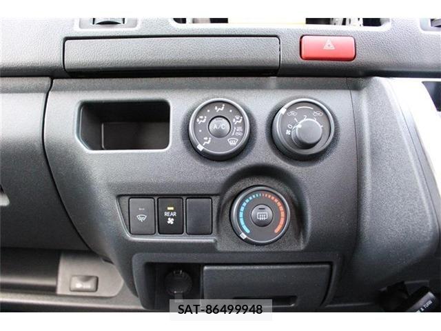 Toyota HIACE VAN 2025-04 8099493-17