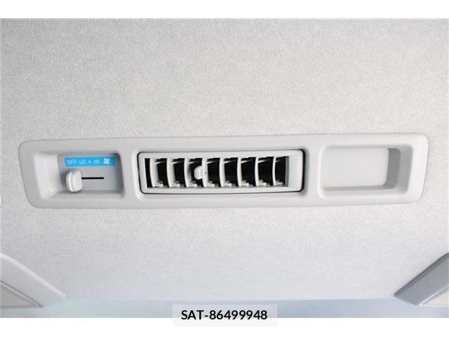 Toyota HIACE VAN 2025-04 8099493-22