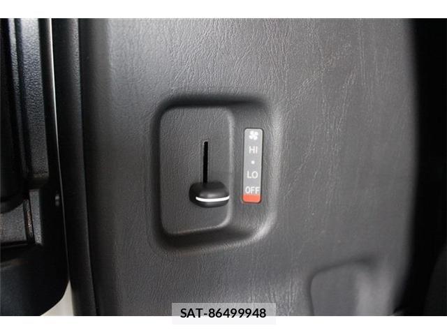 Toyota HIACE VAN 2025-04 8099493-23