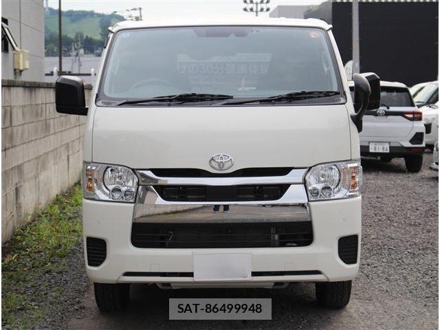 Toyota HIACE VAN 2025-04 8099493-4