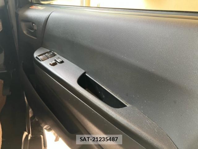 Toyota HIACE VAN 2013-06 8099504-6