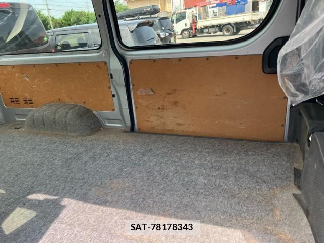 Toyota HIACE VAN 2016-07 8099507-16