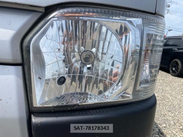 Toyota HIACE VAN 2016-07 8099507-4