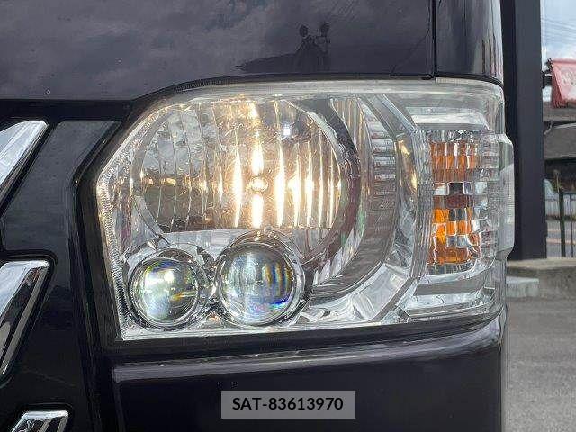 Toyota HIACE VAN 2014-07 8099506-13