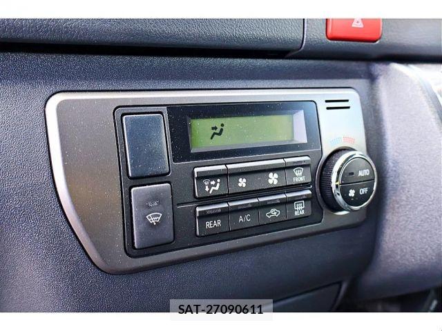 Toyota HIACE VAN 2025-03 8099470-11