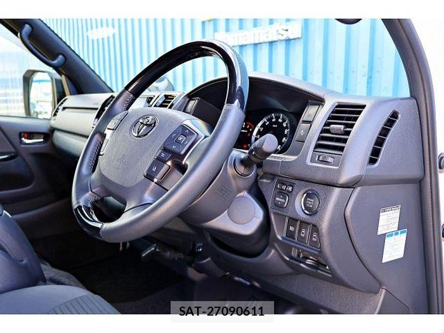 Toyota HIACE VAN 2025-03 8099470-18