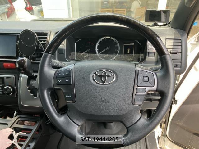 Toyota HIACE VAN 2021-03 8099494-18