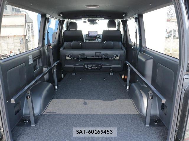 Toyota HIACE VAN 2026-01 8099467-14