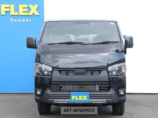 Toyota HIACE VAN 2026-01 8099467-1
