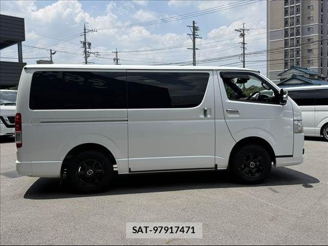 Toyota HIACE VAN 2023-01 8099474-12