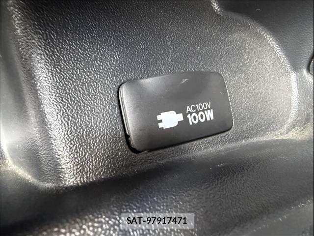 Toyota HIACE VAN 2023-01 8099474-17