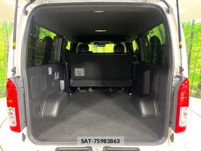 Toyota HIACE VAN 2025-07 8099472-10