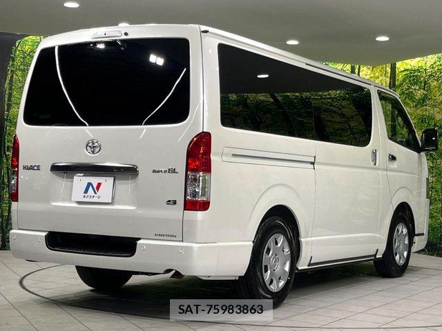 Toyota HIACE VAN 2025-07 8099472-17