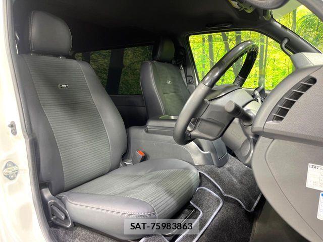 Toyota HIACE VAN 2025-07 8099472-8