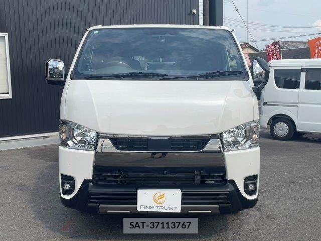 Toyota HIACE VAN 2024-04 8099479-20