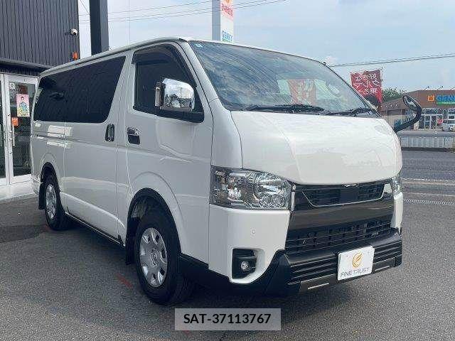 Toyota HIACE VAN 2024-04 8099479-21