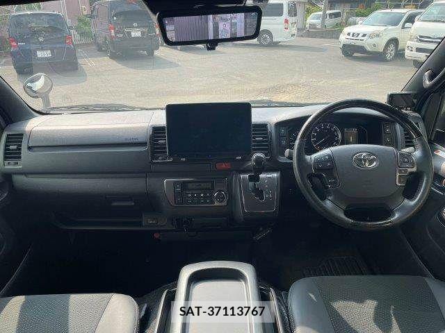 Toyota HIACE VAN 2024-04 8099479-2