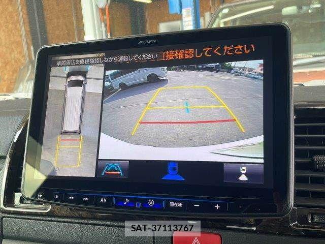 Toyota HIACE VAN 2024-04 8099479-4