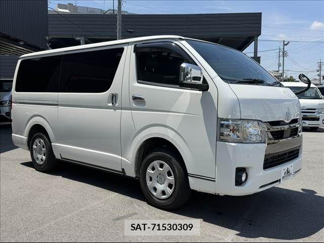 Toyota HIACE VAN 2022-03 8099496-10