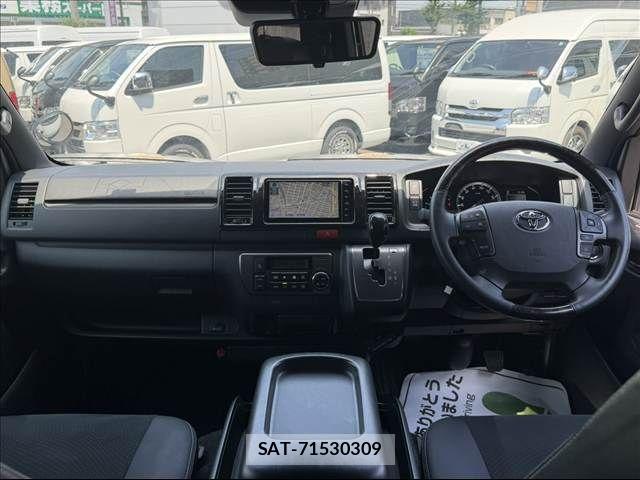 Toyota HIACE VAN 2022-03 8099496-3