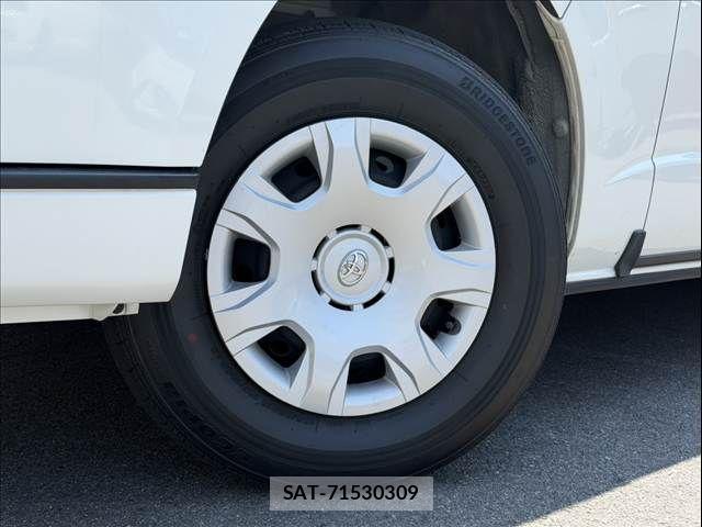 Toyota HIACE VAN 2022-03 8099496-5
