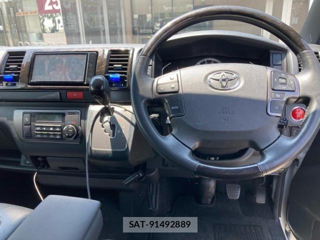 Toyota HIACE VAN 2021-09 8099495-10