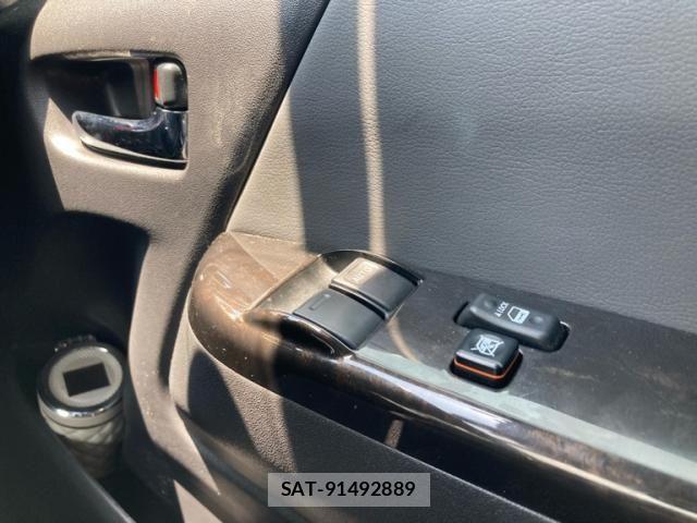 Toyota HIACE VAN 2021-09 8099495-18