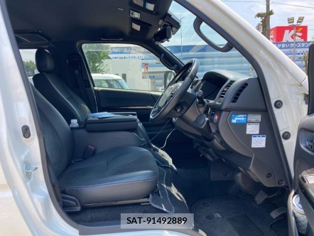 Toyota HIACE VAN 2021-09 8099495-22