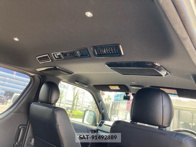 Toyota HIACE VAN 2021-09 8099495-24