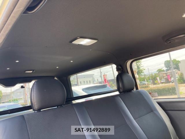 Toyota HIACE VAN 2021-09 8099495-25