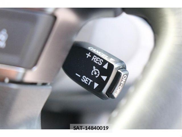 Toyota HIACE VAN 2025-01 8130430-10