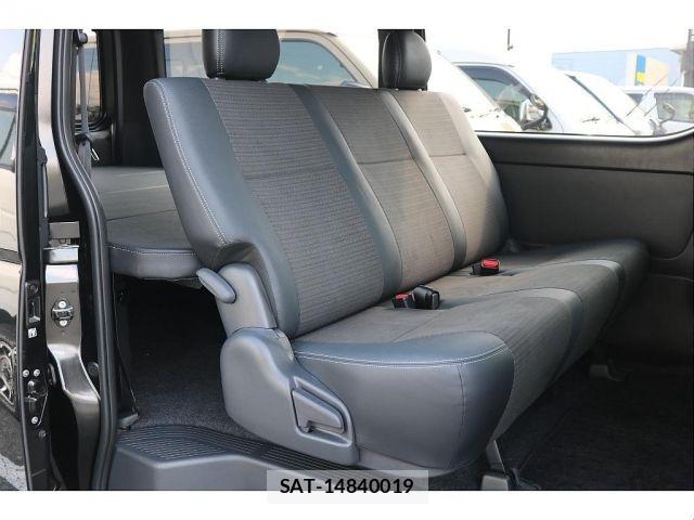 Toyota HIACE VAN 2025-01 8130430-13