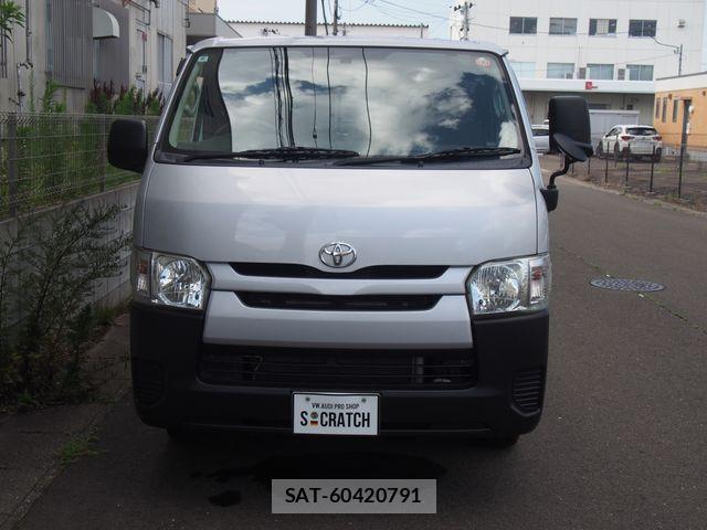 Toyota HIACE VAN 2017-05 8130445-17