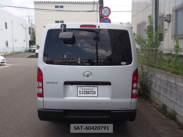 Toyota HIACE VAN 2017-05 8130445-19