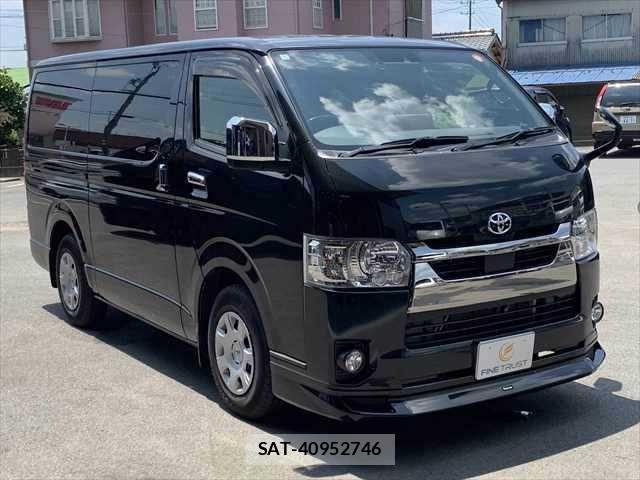 Toyota HIACE VAN 2022-01 8130444-18