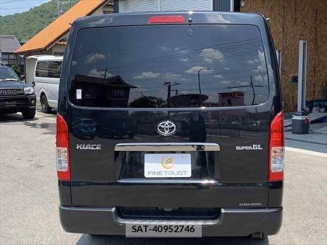Toyota HIACE VAN 2022-01 8130444-21