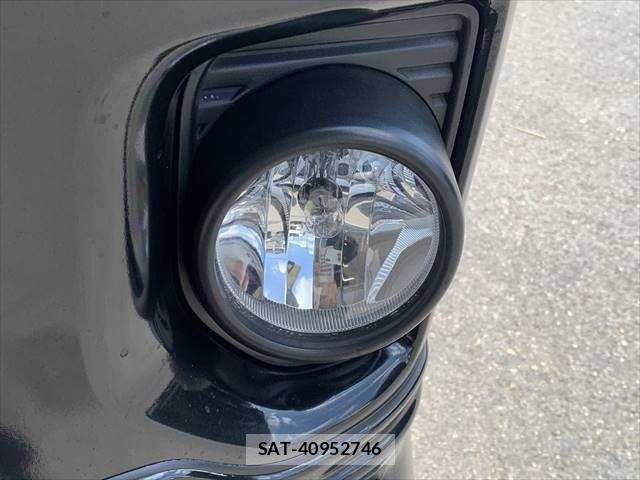 Toyota HIACE VAN 2022-01 8130444-26