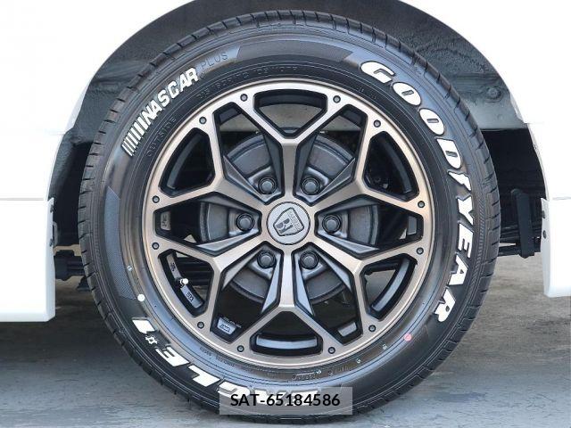 Toyota HIACE VAN 2024-01 8130436-13