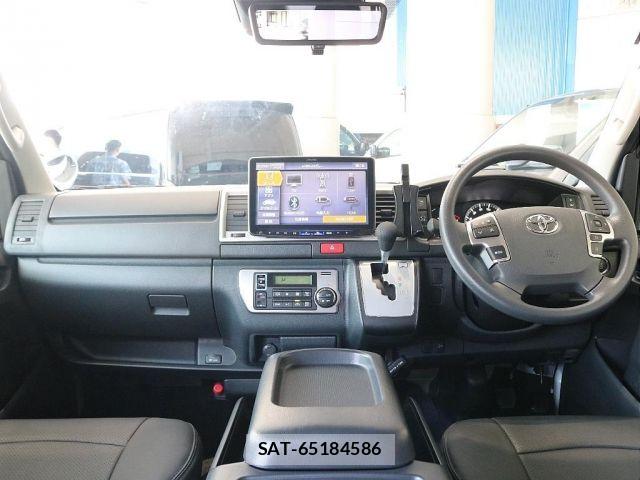 Toyota HIACE VAN 2024-01 8130436-3