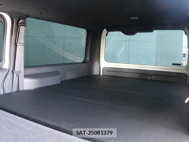 Toyota HIACE VAN 2022-01 8130438-10