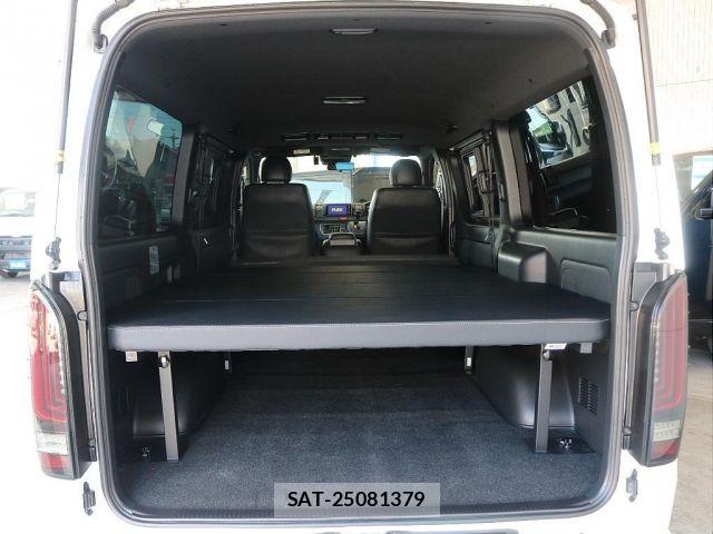 Toyota HIACE VAN 2022-01 8130438-11
