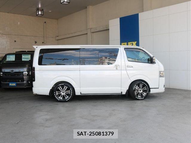 Toyota HIACE VAN 2022-01 8130438-18