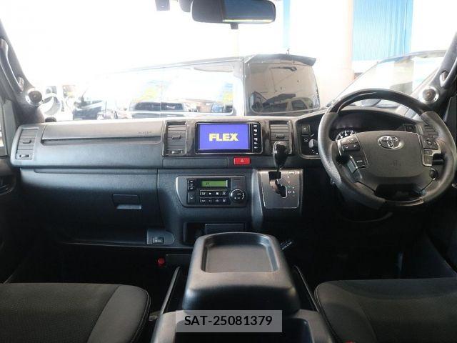 Toyota HIACE VAN 2022-01 8130438-3