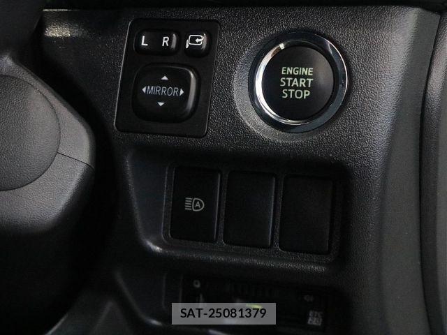 Toyota HIACE VAN 2022-01 8130438-6