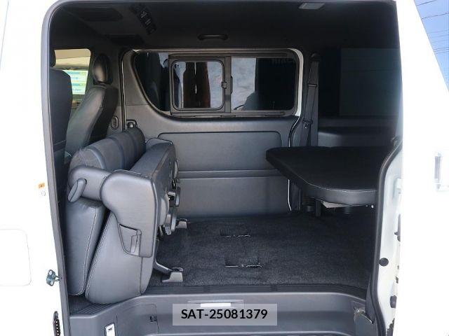 Toyota HIACE VAN 2022-01 8130438-8