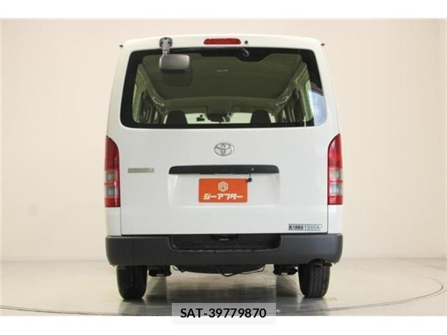 Toyota HIACE VAN 2022-06 8130446-11